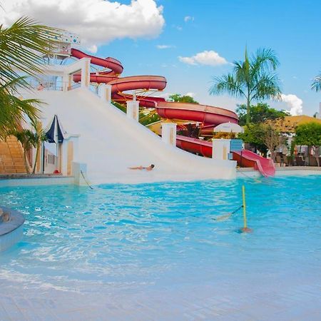 Hotel Lacqua Diroma -Cn Hospedagem Caldas Novas Exterior foto